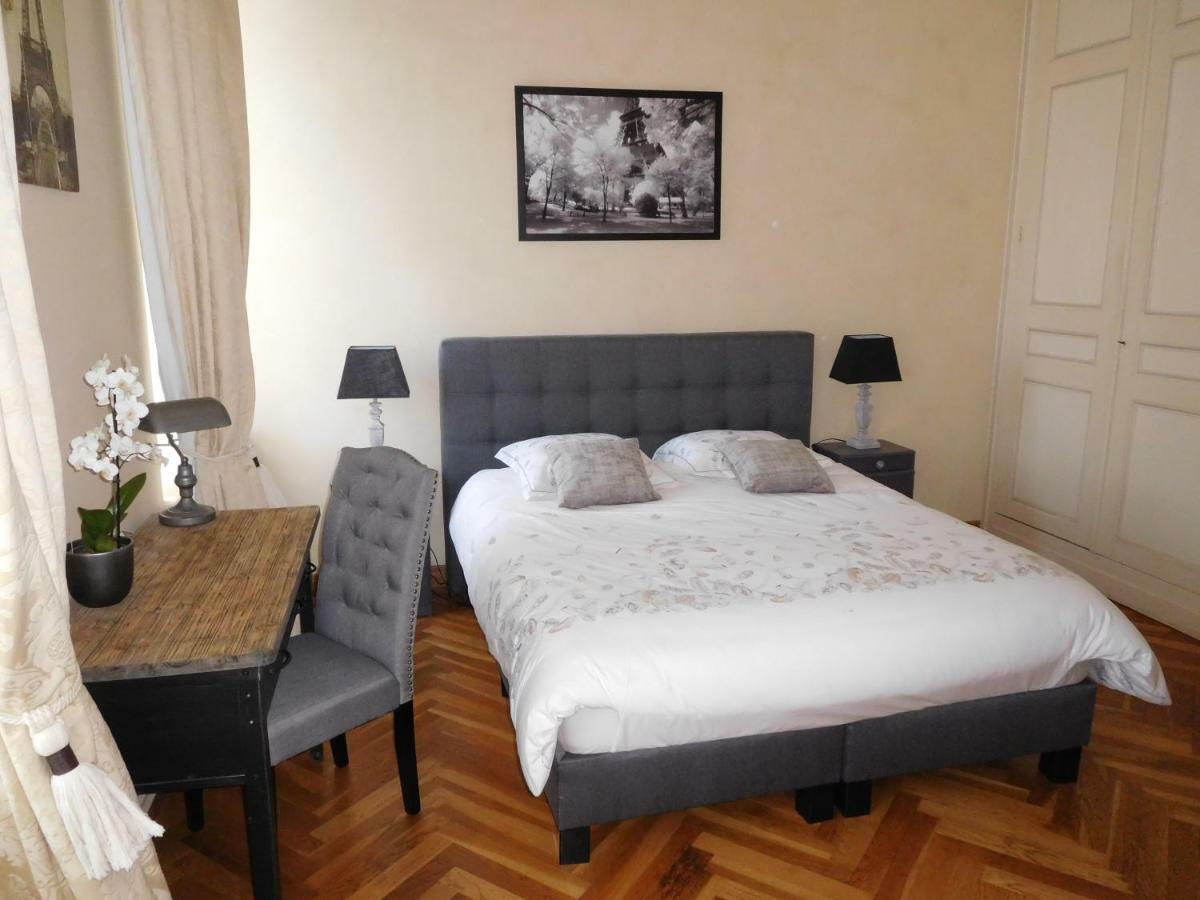 Hem Chambres D'Hotes Chateau De Courcelette מראה חיצוני תמונה
