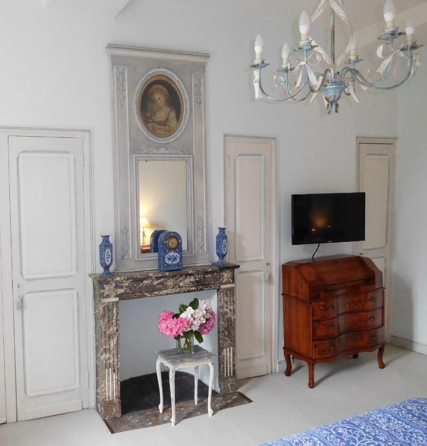 Hem Chambres D'Hotes Chateau De Courcelette מראה חיצוני תמונה